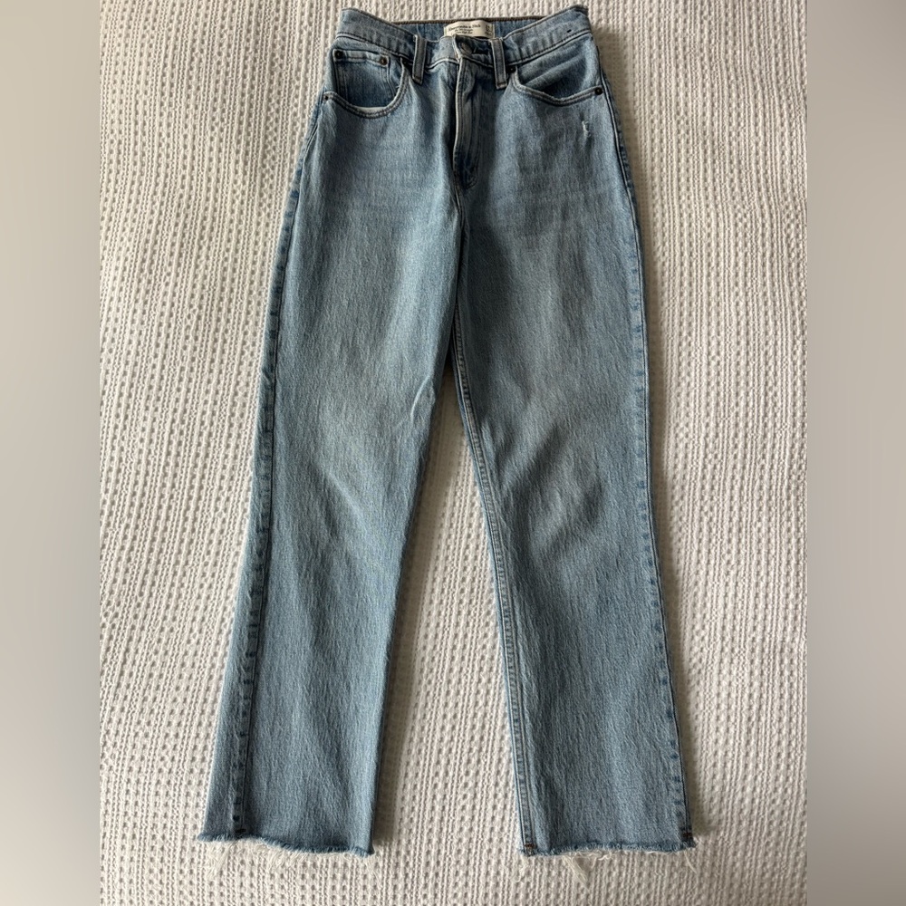 Abercrombie & Fitch 90’s Straight Ultra High Rise Jean Curve Love